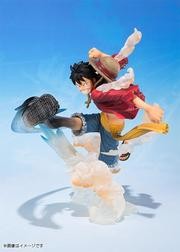 BANDAI FIGUARTS ZERO LUFFY GOMU GOMU NO HAWK WHIP!